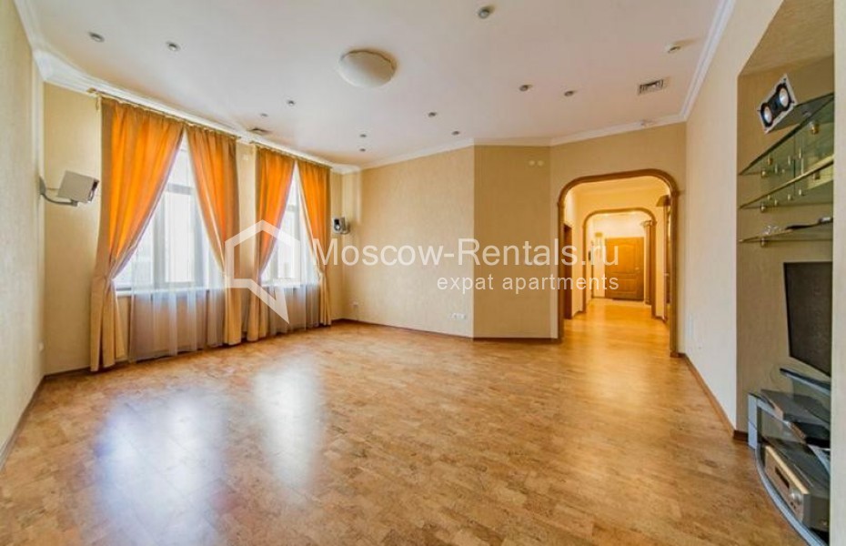 Photo #6 6-room (5 BR) apartment for <a href="http://moscow-rentals.ru/en/articles/long-term-rent" target="_blank">a long-term</a> rent
 in Russia, Moscow, Arkhangelskyi lane, 7