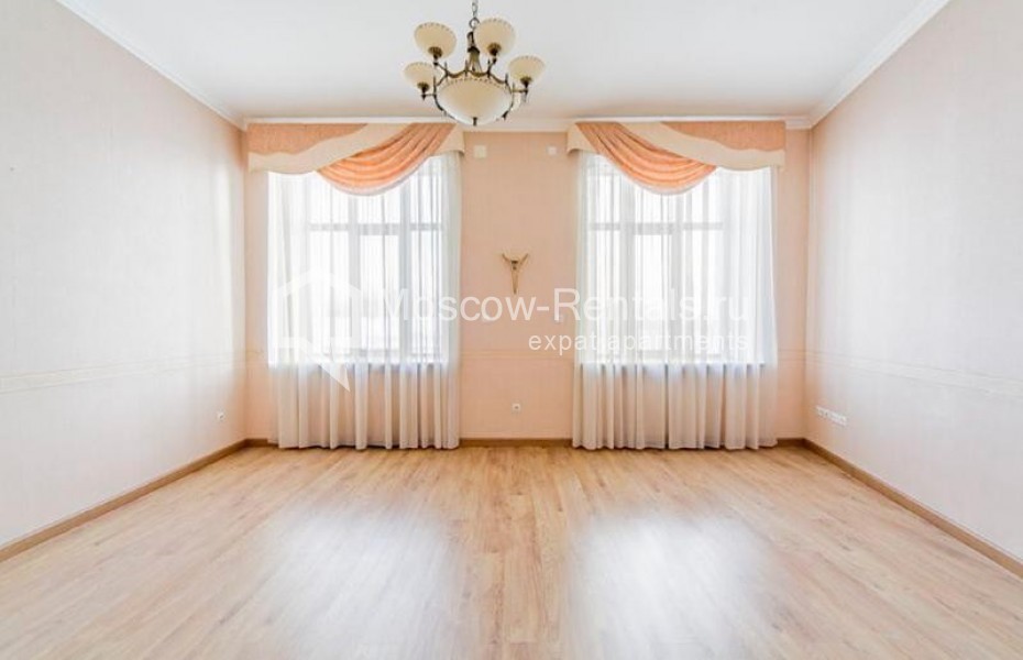 Photo #10 6-room (5 BR) apartment for <a href="http://moscow-rentals.ru/en/articles/long-term-rent" target="_blank">a long-term</a> rent
 in Russia, Moscow, Arkhangelskyi lane, 7