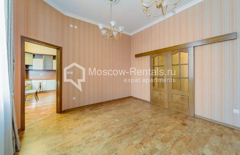 Photo #4 6-room (5 BR) apartment for <a href="http://moscow-rentals.ru/en/articles/long-term-rent" target="_blank">a long-term</a> rent
 in Russia, Moscow, Arkhangelskyi lane, 7