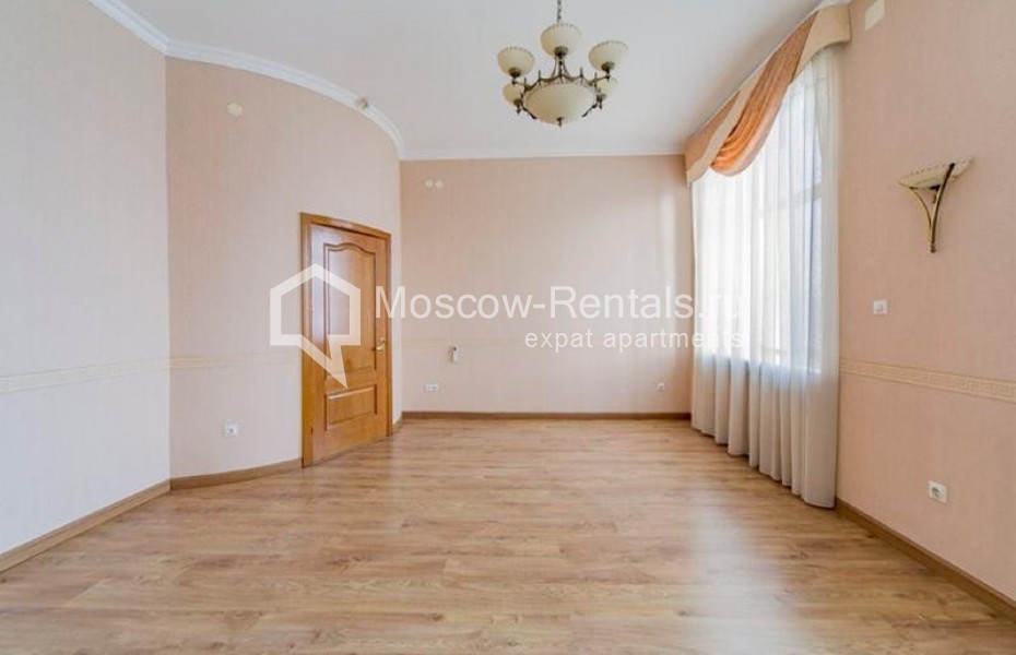 Photo #11 6-room (5 BR) apartment for <a href="http://moscow-rentals.ru/en/articles/long-term-rent" target="_blank">a long-term</a> rent
 in Russia, Moscow, Arkhangelskyi lane, 7