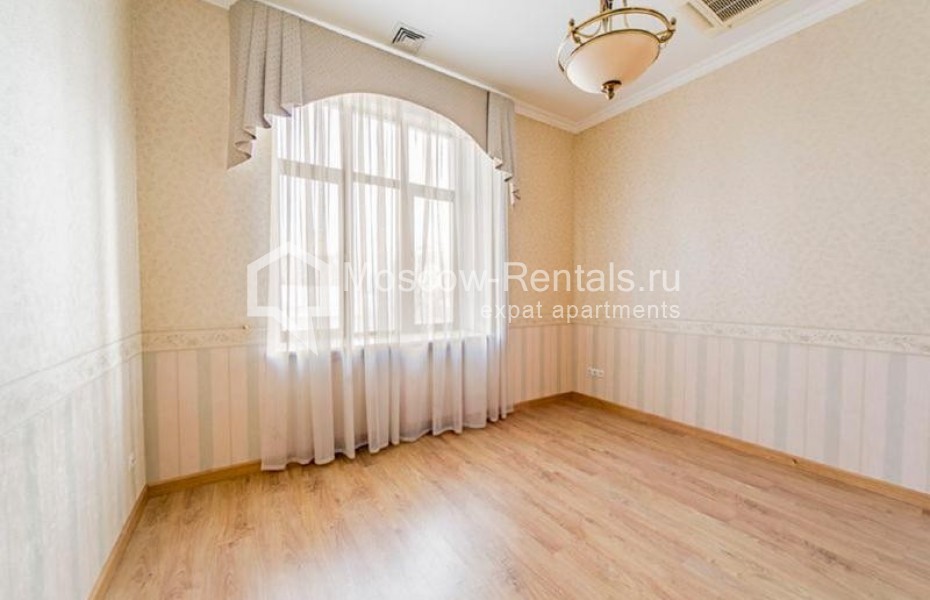 Photo #12 6-room (5 BR) apartment for <a href="http://moscow-rentals.ru/en/articles/long-term-rent" target="_blank">a long-term</a> rent
 in Russia, Moscow, Arkhangelskyi lane, 7