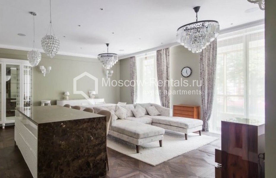 Photo #2 6-room (5 BR) apartment for <a href="http://moscow-rentals.ru/en/articles/long-term-rent" target="_blank">a long-term</a> rent
 in Russia, Moscow, Smolenskyi lane, 24К1
