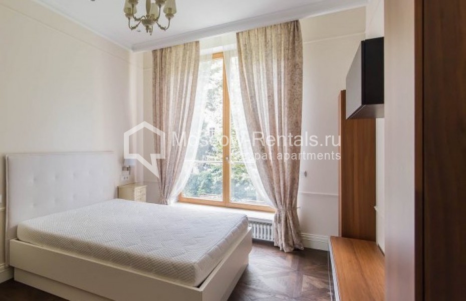 Photo #9 6-room (5 BR) apartment for <a href="http://moscow-rentals.ru/en/articles/long-term-rent" target="_blank">a long-term</a> rent
 in Russia, Moscow, Smolenskyi lane, 24К1