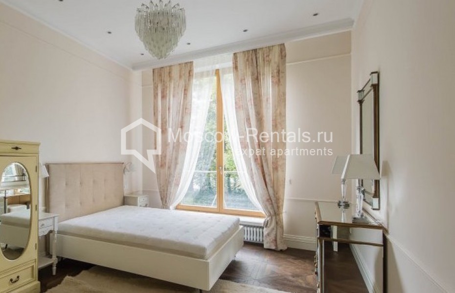 Photo #11 6-room (5 BR) apartment for <a href="http://moscow-rentals.ru/en/articles/long-term-rent" target="_blank">a long-term</a> rent
 in Russia, Moscow, Smolenskyi lane, 24К1
