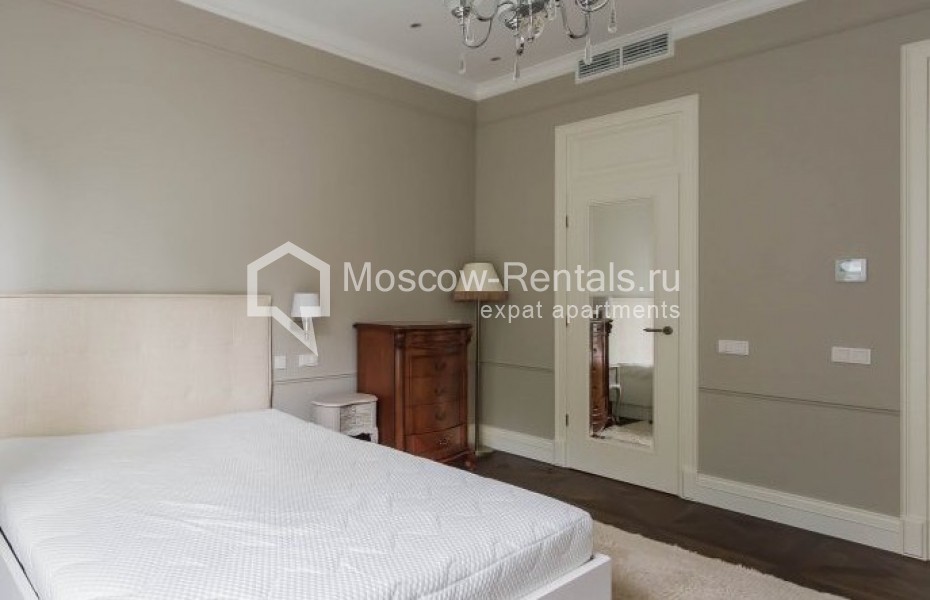 Photo #14 6-room (5 BR) apartment for <a href="http://moscow-rentals.ru/en/articles/long-term-rent" target="_blank">a long-term</a> rent
 in Russia, Moscow, Smolenskyi lane, 24К1