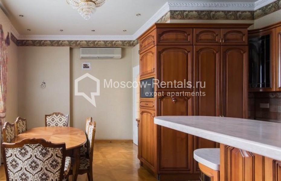 Photo #9 4-room (3 BR) apartment for <a href="http://moscow-rentals.ru/en/articles/long-term-rent" target="_blank">a long-term</a> rent
 in Russia, Moscow, Malyi Nikolopeskovskyi lane, 4