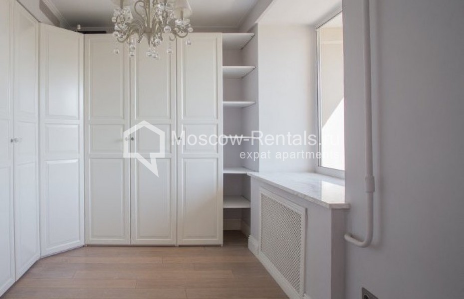 Photo #11 4-room (3 BR) apartment for <a href="http://moscow-rentals.ru/en/articles/long-term-rent" target="_blank">a long-term</a> rent
 in Russia, Moscow, B. Bronnaya str, 29