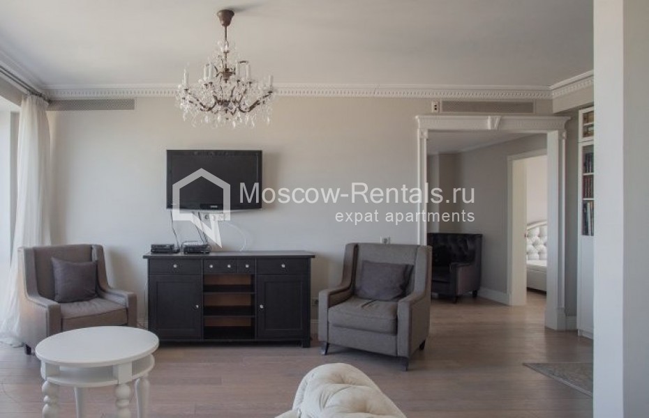 Photo #3 4-room (3 BR) apartment for <a href="http://moscow-rentals.ru/en/articles/long-term-rent" target="_blank">a long-term</a> rent
 in Russia, Moscow, B. Bronnaya str, 29