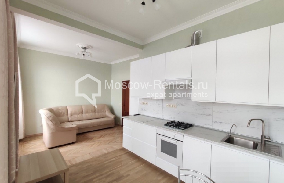 Photo #1 3-room (2 BR) apartment for <a href="http://moscow-rentals.ru/en/articles/long-term-rent" target="_blank">a long-term</a> rent
 in Russia, Moscow, Tverskaya str, 15