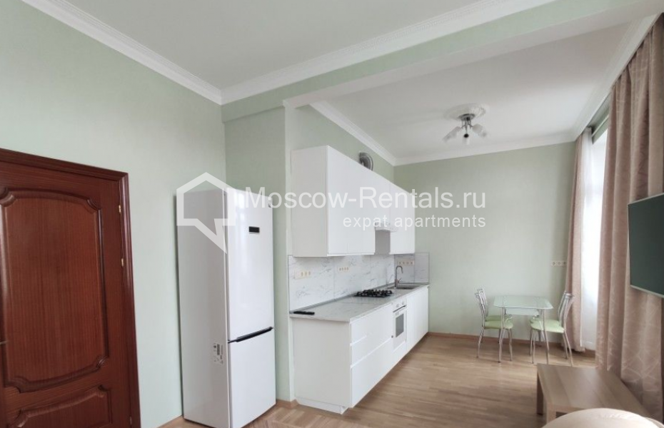 Photo #3 3-room (2 BR) apartment for <a href="http://moscow-rentals.ru/en/articles/long-term-rent" target="_blank">a long-term</a> rent
 in Russia, Moscow, Tverskaya str, 15