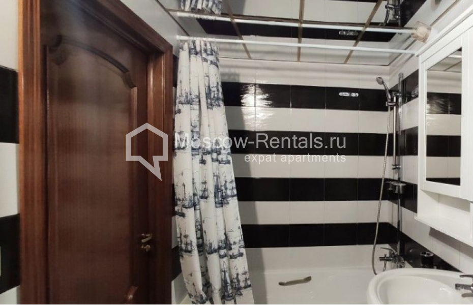 Photo #13 3-room (2 BR) apartment for <a href="http://moscow-rentals.ru/en/articles/long-term-rent" target="_blank">a long-term</a> rent
 in Russia, Moscow, Tverskaya str, 15