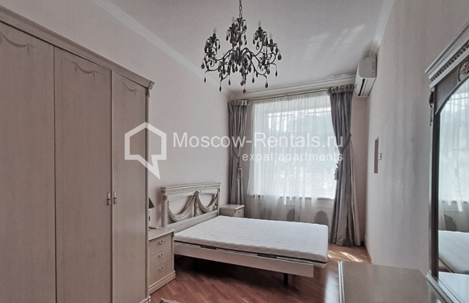 Photo #5 5-room (4 BR) apartment for <a href="http://moscow-rentals.ru/en/articles/long-term-rent" target="_blank">a long-term</a> rent
 in Russia, Moscow, M. Zlatoustinskyi lane, 4