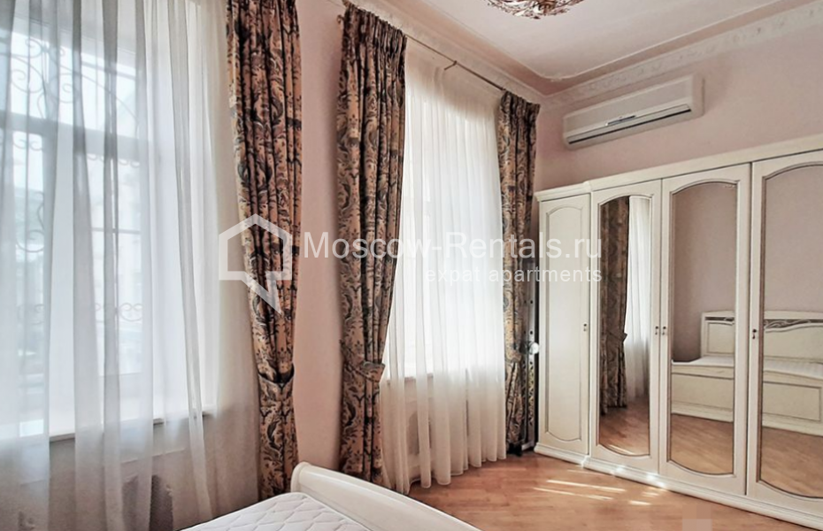 Photo #7 5-room (4 BR) apartment for <a href="http://moscow-rentals.ru/en/articles/long-term-rent" target="_blank">a long-term</a> rent
 in Russia, Moscow, M. Zlatoustinskyi lane, 4