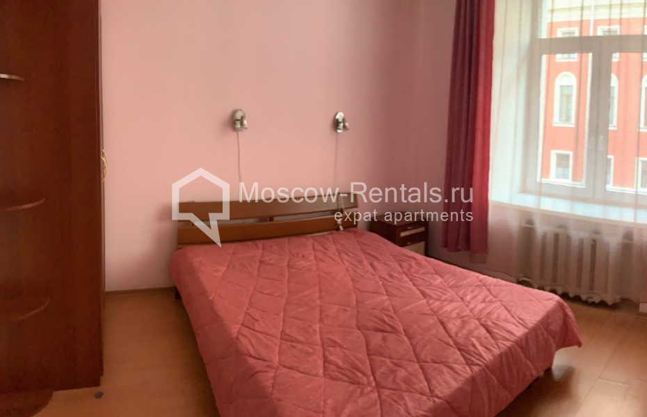 Photo #3 2-room (1 BR) apartment for <a href="http://moscow-rentals.ru/en/articles/long-term-rent" target="_blank">a long-term</a> rent
 in Russia, Moscow, Tverskaya str, 15