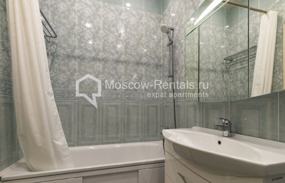 Photo #12 3-room (2 BR) apartment for <a href="http://moscow-rentals.ru/en/articles/long-term-rent" target="_blank">a long-term</a> rent
 in Russia, Moscow, Profsoyuznaya str, 68к3