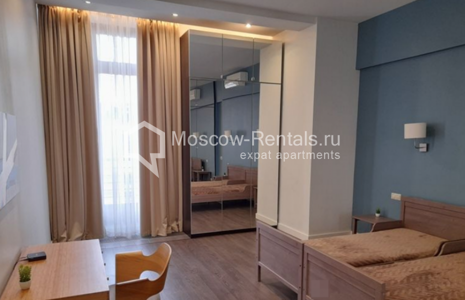 Photo #8 4-room (3 BR) apartment for <a href="http://moscow-rentals.ru/en/articles/long-term-rent" target="_blank">a long-term</a> rent
 in Russia, Moscow, Trubnaya sq, 2