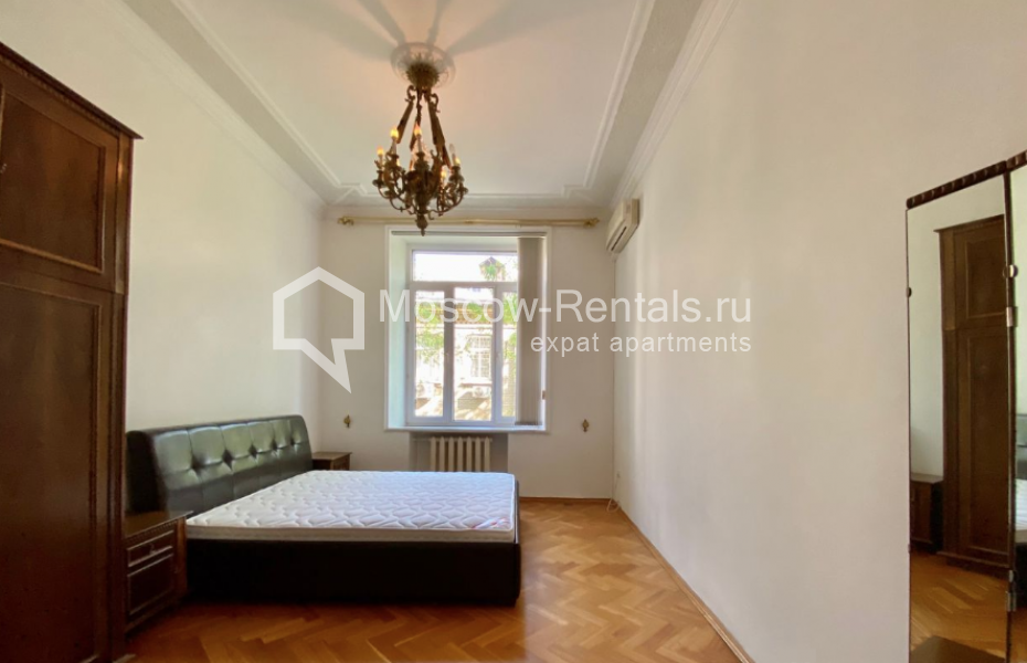 Photo #5 4-room (3 BR) apartment for <a href="http://moscow-rentals.ru/en/articles/long-term-rent" target="_blank">a long-term</a> rent
 in Russia, Moscow, Brusov lane, 6
