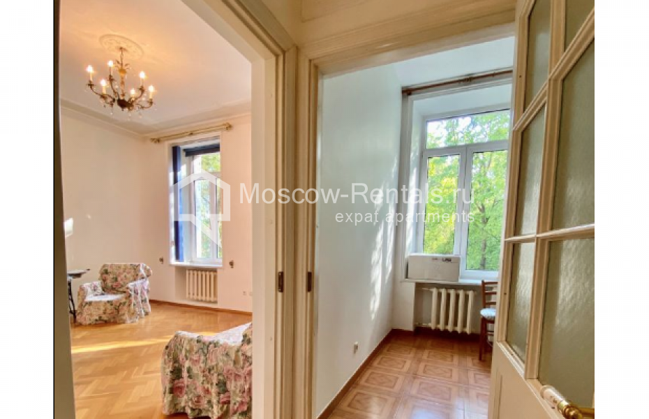Photo #8 4-room (3 BR) apartment for <a href="http://moscow-rentals.ru/en/articles/long-term-rent" target="_blank">a long-term</a> rent
 in Russia, Moscow, Brusov lane, 6