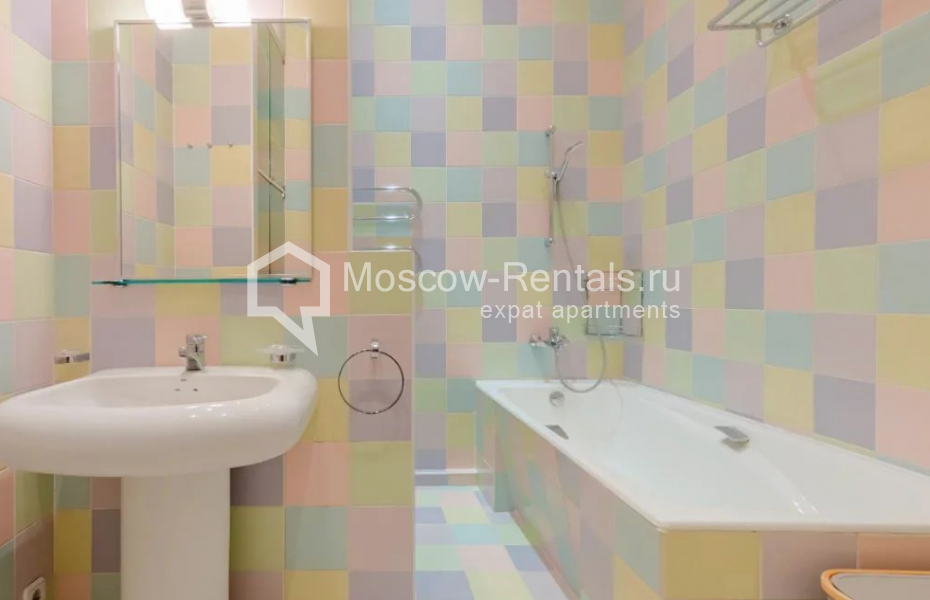 Photo #19 4-room (3 BR) apartment for <a href="http://moscow-rentals.ru/en/articles/long-term-rent" target="_blank">a long-term</a> rent
 in Russia, Moscow, Мерзляковский пер, 13