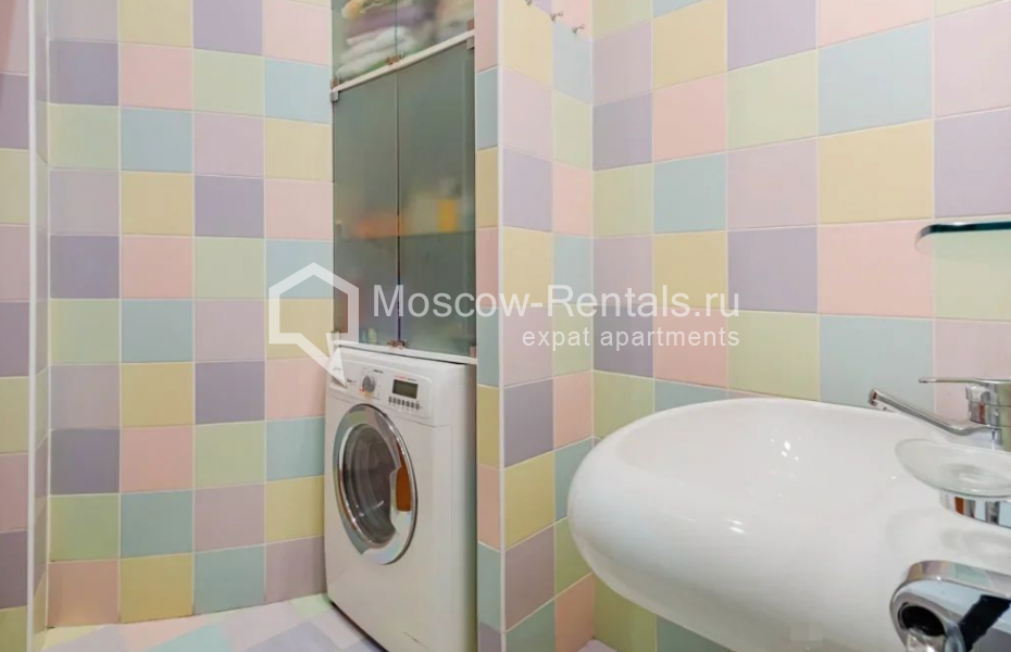 Photo #22 4-room (3 BR) apartment for <a href="http://moscow-rentals.ru/en/articles/long-term-rent" target="_blank">a long-term</a> rent
 in Russia, Moscow, Мерзляковский пер, 13