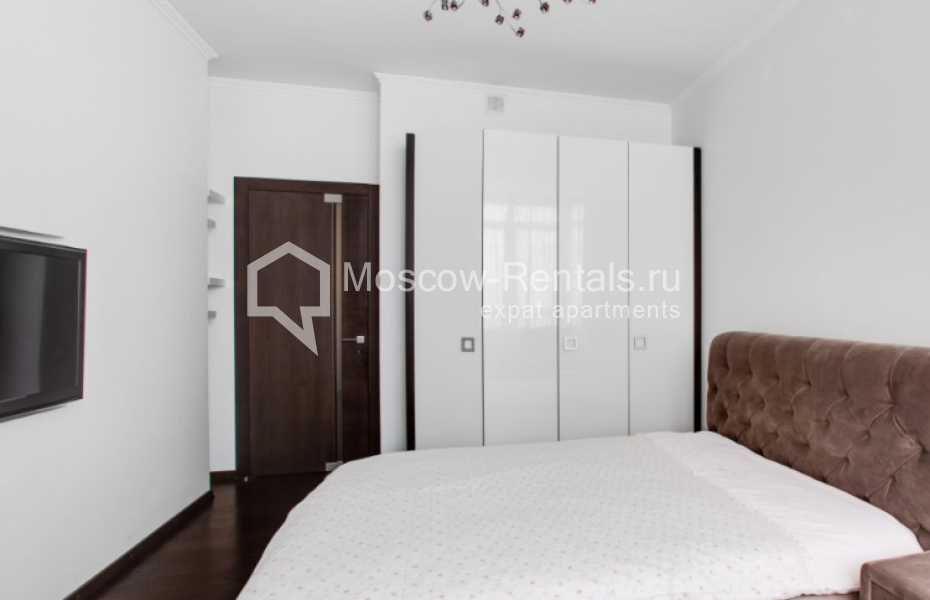 Photo #7 3-room (2 BR) apartment for <a href="http://moscow-rentals.ru/en/articles/long-term-rent" target="_blank">a long-term</a> rent
 in Russia, Moscow, Lomonosovskyi prosp, 29к3