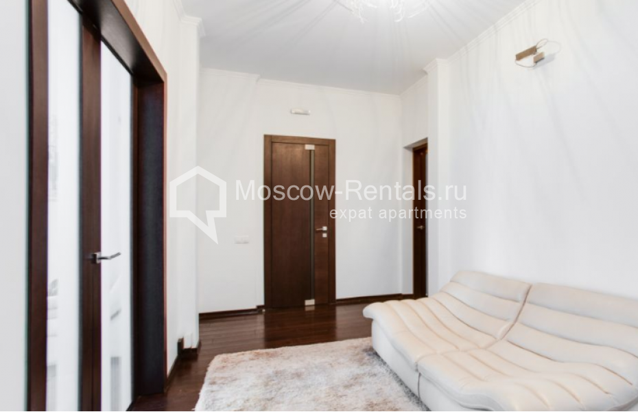 Photo #13 3-room (2 BR) apartment for <a href="http://moscow-rentals.ru/en/articles/long-term-rent" target="_blank">a long-term</a> rent
 in Russia, Moscow, Lomonosovskyi prosp, 29к3