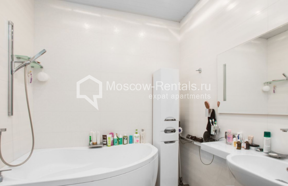 Photo #16 3-room (2 BR) apartment for <a href="http://moscow-rentals.ru/en/articles/long-term-rent" target="_blank">a long-term</a> rent
 in Russia, Moscow, Lomonosovskyi prosp, 29к3