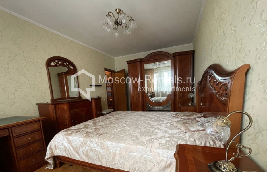 Photo #6 4-room (3 BR) apartment for <a href="http://moscow-rentals.ru/en/articles/long-term-rent" target="_blank">a long-term</a> rent
 in Russia, Moscow, Nametkina str, 9
