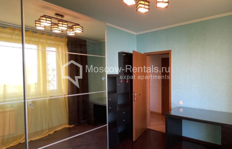 Photo #10 4-room (3 BR) apartment for <a href="http://moscow-rentals.ru/en/articles/long-term-rent" target="_blank">a long-term</a> rent
 in Russia, Moscow, Nametkina str, 9