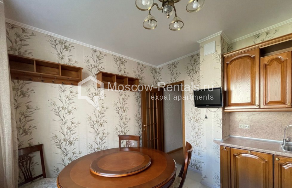 Photo #14 4-room (3 BR) apartment for <a href="http://moscow-rentals.ru/en/articles/long-term-rent" target="_blank">a long-term</a> rent
 in Russia, Moscow, Nametkina str, 9