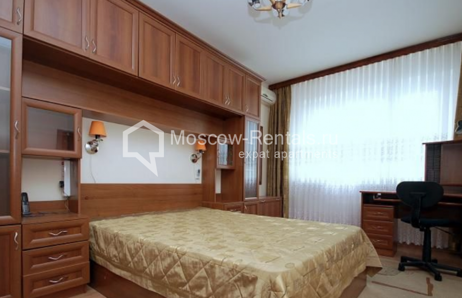 Photo #6 4-room (3 BR) apartment for <a href="http://moscow-rentals.ru/en/articles/long-term-rent" target="_blank">a long-term</a> rent
 in Russia, Moscow, Michurinskyi prosp, 19К3