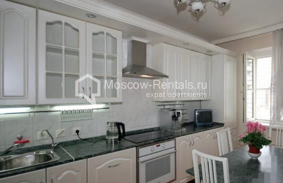 Photo #2 4-room (3 BR) apartment for <a href="http://moscow-rentals.ru/en/articles/long-term-rent" target="_blank">a long-term</a> rent
 in Russia, Moscow, Michurinskyi prosp, 19К3