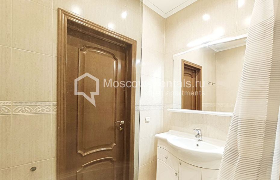 Photo #11 4-room (3 BR) apartment for <a href="http://moscow-rentals.ru/en/articles/long-term-rent" target="_blank">a long-term</a> rent
 in Russia, Moscow, New Arbat str, 23
