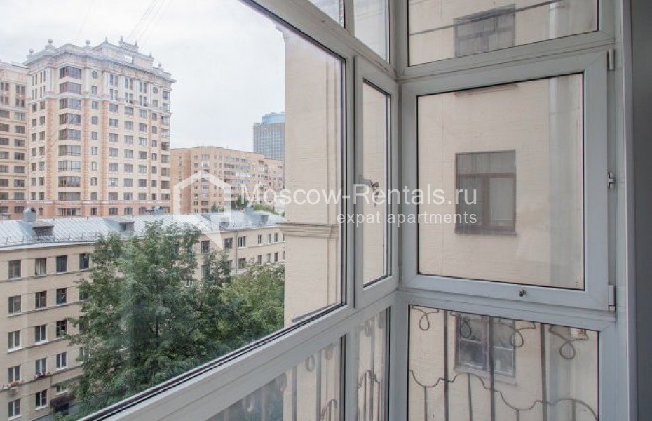Photo #14 4-room (3 BR) apartment for <a href="http://moscow-rentals.ru/en/articles/long-term-rent" target="_blank">a long-term</a> rent
 in Russia, Moscow, Smolenskaya emb, 5/13