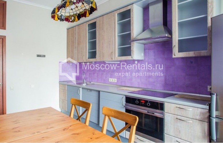 Photo #9 4-room (3 BR) apartment for <a href="http://moscow-rentals.ru/en/articles/long-term-rent" target="_blank">a long-term</a> rent
 in Russia, Moscow, Smolenskaya emb, 5/13