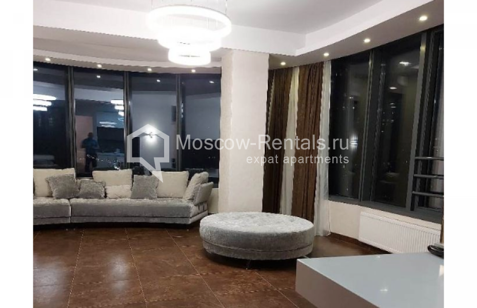 Photo #3 4-room (3 BR) apartment for <a href="http://moscow-rentals.ru/en/articles/long-term-rent" target="_blank">a long-term</a> rent
 in Russia, Moscow, Mosfilmovskaya str, 74Б