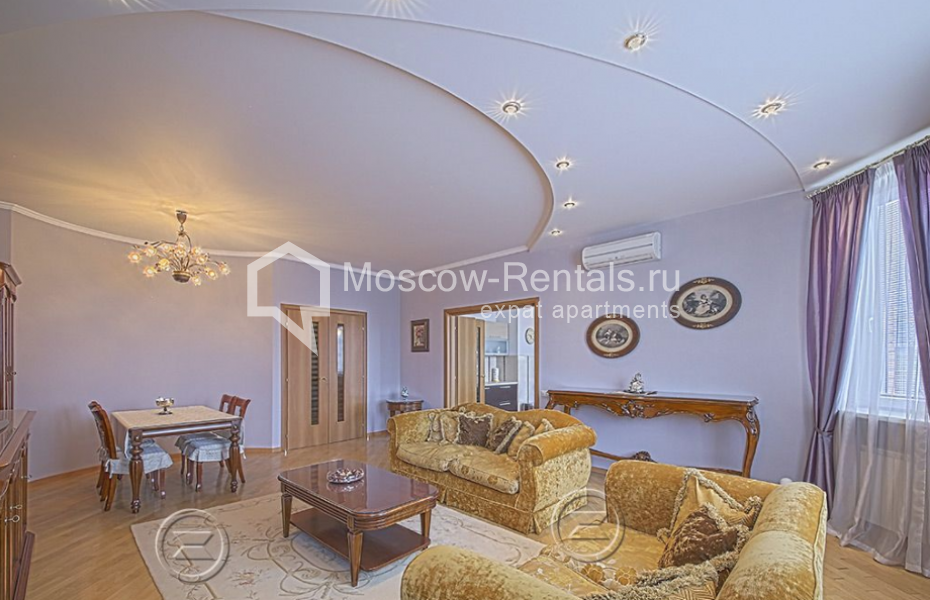 Photo #3 3-room (2 BR) apartment for <a href="http://moscow-rentals.ru/en/articles/long-term-rent" target="_blank">a long-term</a> rent
 in Russia, Moscow, Universitetskyi prosp, 16
