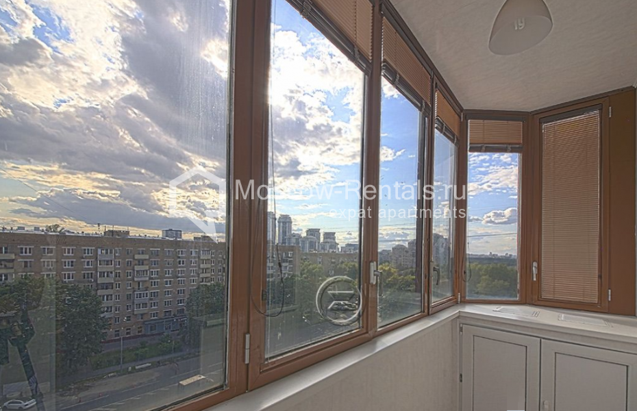 Photo #8 3-room (2 BR) apartment for <a href="http://moscow-rentals.ru/en/articles/long-term-rent" target="_blank">a long-term</a> rent
 in Russia, Moscow, Universitetskyi prosp, 16
