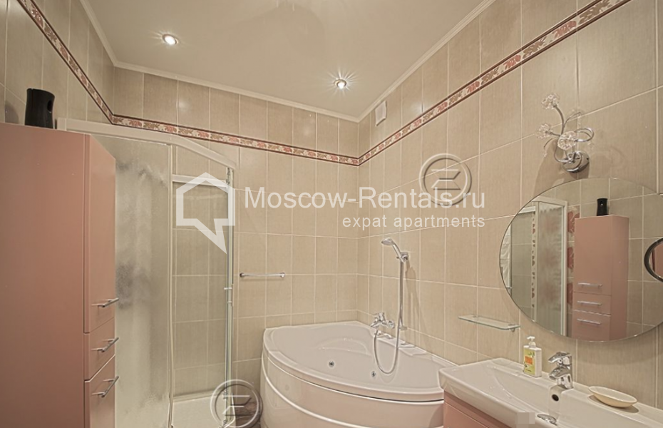 Photo #10 3-room (2 BR) apartment for <a href="http://moscow-rentals.ru/en/articles/long-term-rent" target="_blank">a long-term</a> rent
 in Russia, Moscow, Universitetskyi prosp, 16