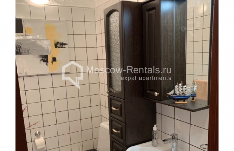 Photo #14 3-room (2 BR) apartment for <a href="http://moscow-rentals.ru/en/articles/long-term-rent" target="_blank">a long-term</a> rent
 in Russia, Moscow, Ulofa Palme str, 1