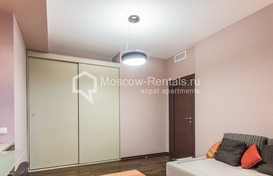 Photo #12 3-room (2 BR) apartment for <a href="http://moscow-rentals.ru/en/articles/long-term-rent" target="_blank">a long-term</a> rent
 in Russia, Moscow, Michurinskyi prosp, 6К1