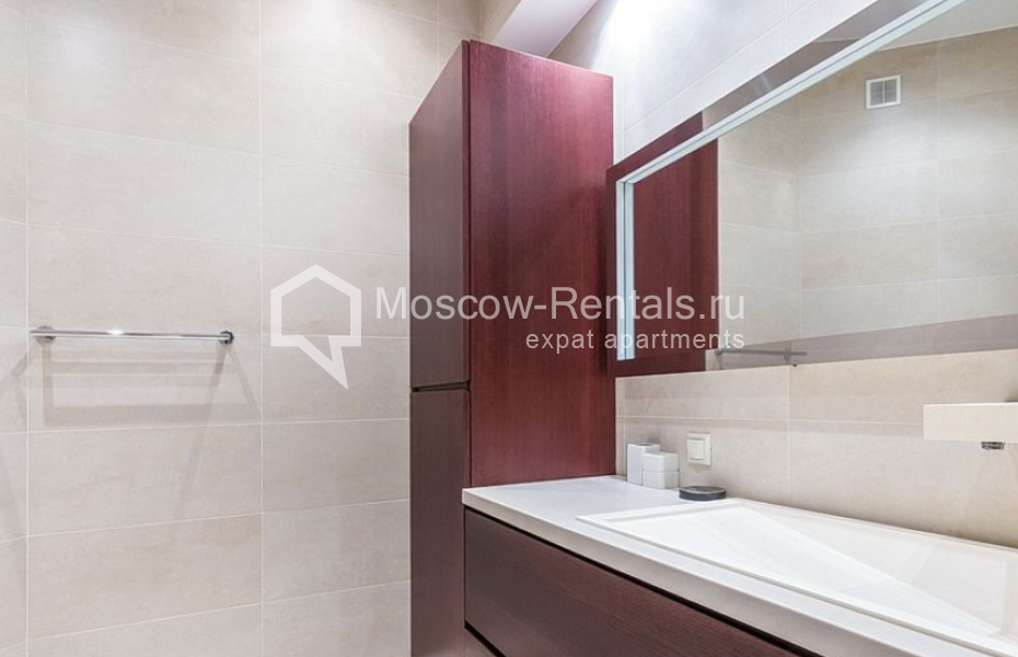 Photo #15 3-room (2 BR) apartment for <a href="http://moscow-rentals.ru/en/articles/long-term-rent" target="_blank">a long-term</a> rent
 in Russia, Moscow, Michurinskyi prosp, 6К1