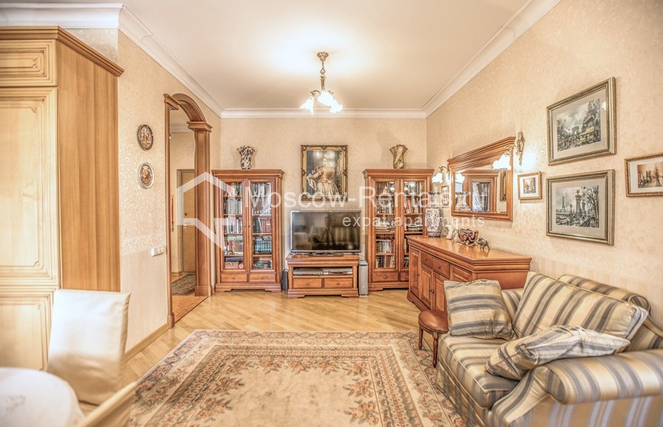 Photo #2 2-room (1 BR) apartment for <a href="http://moscow-rentals.ru/en/articles/long-term-rent" target="_blank">a long-term</a> rent
 in Russia, Moscow, Novolesnoi lane, 5