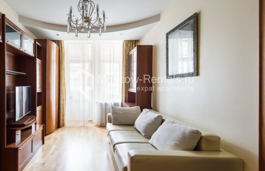 Photo #1 4-room (3 BR) apartment for <a href="http://moscow-rentals.ru/en/articles/long-term-rent" target="_blank">a long-term</a> rent
 in Russia, Moscow, 3rd Tverskaya-Yamskaya str, 12С2