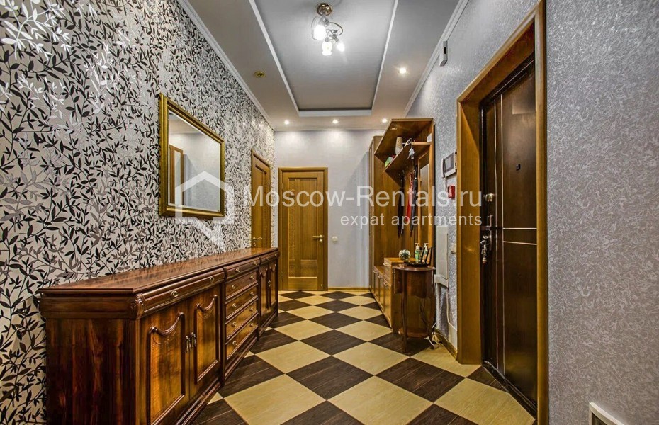 Photo #13 3-room (2 BR) apartment for <a href="http://moscow-rentals.ru/en/articles/long-term-rent" target="_blank">a long-term</a> rent
 in Russia, Moscow, Lomonosovskyi lane, 29к1