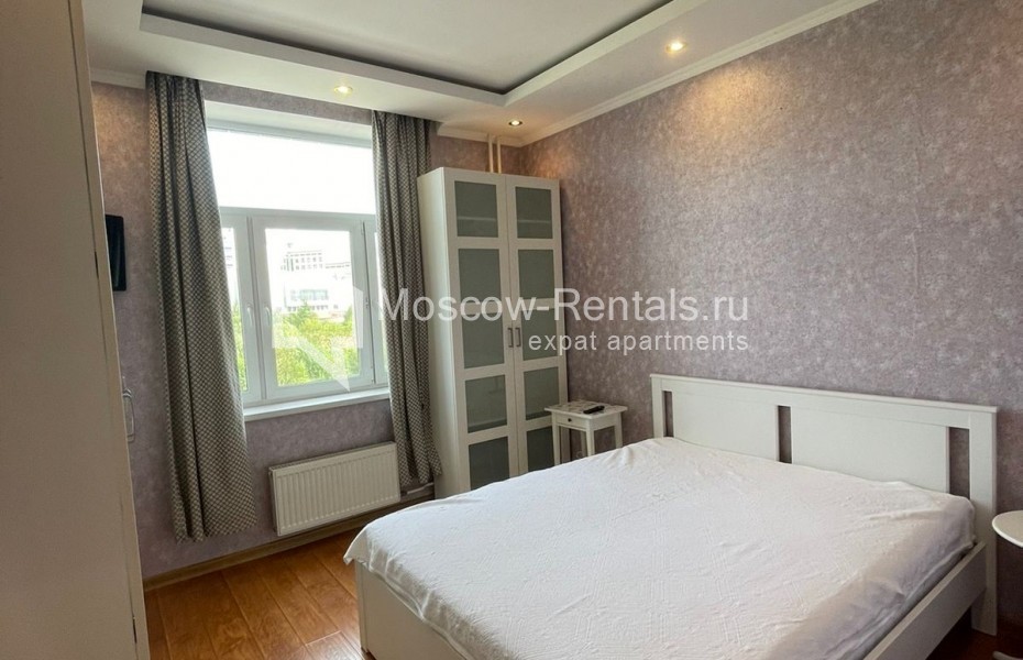 Photo #10 3-room (2 BR) apartment for <a href="http://moscow-rentals.ru/en/articles/long-term-rent" target="_blank">a long-term</a> rent
 in Russia, Moscow, Lomonosovskyi lane, 29к1