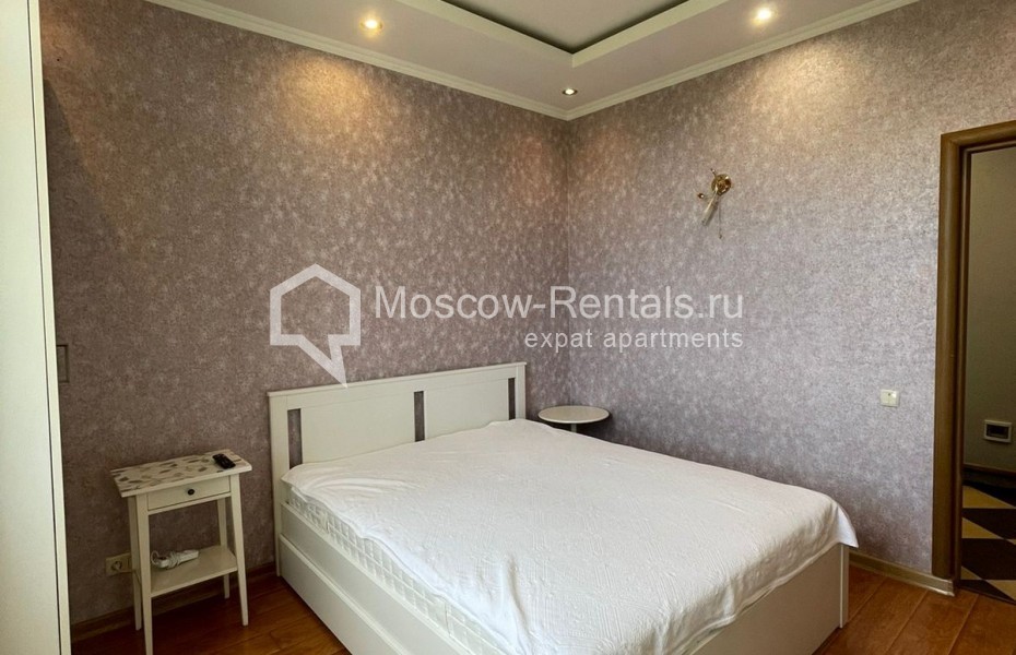 Photo #11 3-room (2 BR) apartment for <a href="http://moscow-rentals.ru/en/articles/long-term-rent" target="_blank">a long-term</a> rent
 in Russia, Moscow, Lomonosovskyi lane, 29к1