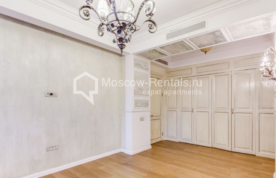 Photo #5 3-room (2 BR) apartment for <a href="http://moscow-rentals.ru/en/articles/long-term-rent" target="_blank">a long-term</a> rent
 in Russia, Moscow, M. Kozikhinskyi lane, 14
