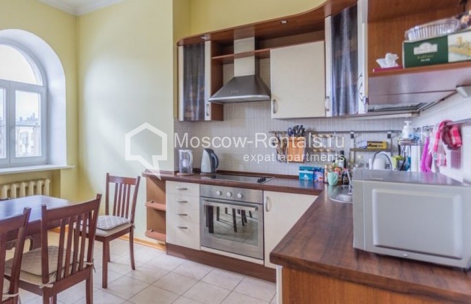 Photo #1 3-room (2 BR) apartment for <a href="http://moscow-rentals.ru/en/articles/long-term-rent" target="_blank">a long-term</a> rent
 in Russia, Moscow, Tverkskaya str, 9