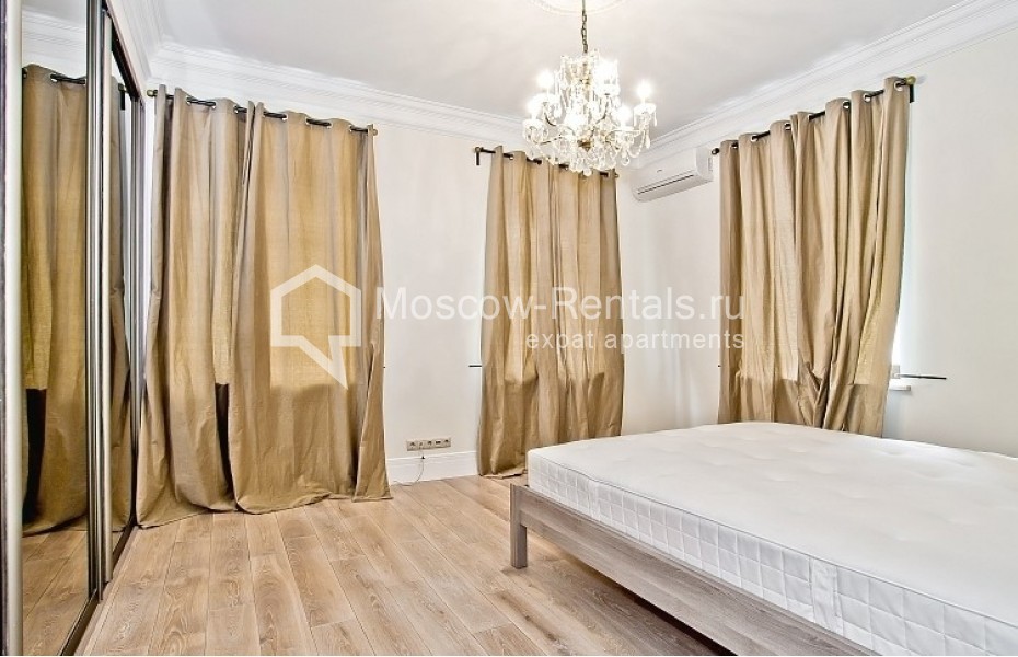 Photo #4 3-room (2 BR) apartment for <a href="http://moscow-rentals.ru/en/articles/long-term-rent" target="_blank">a long-term</a> rent
 in Russia, Moscow, Tverskaya str, 29к1